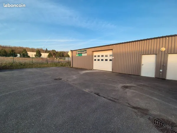Local commercial - 150m2 - disponible immédiatement