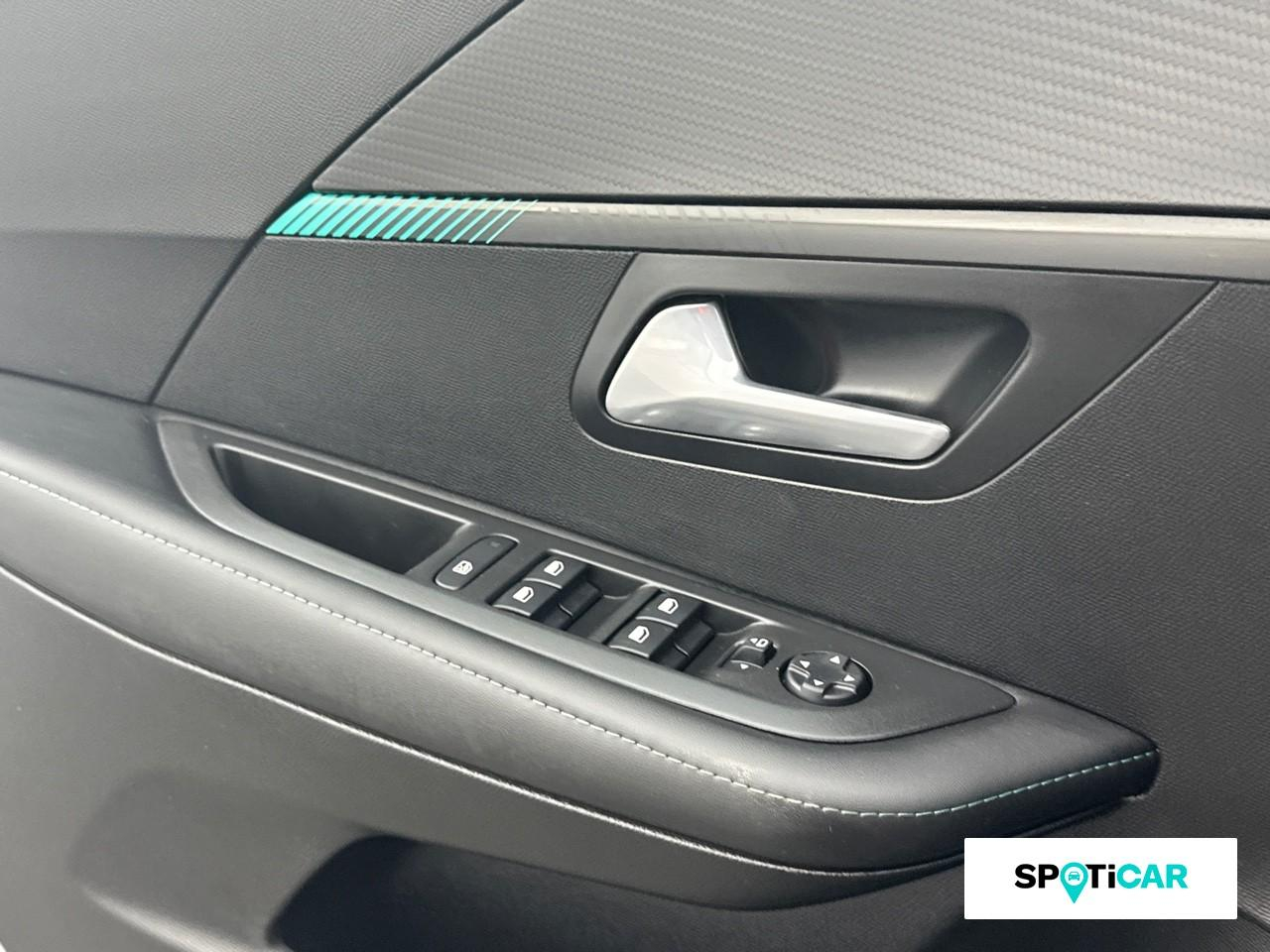 Peugeot 208 1.2 puretech 100ch s&s allure 118g — photo 18