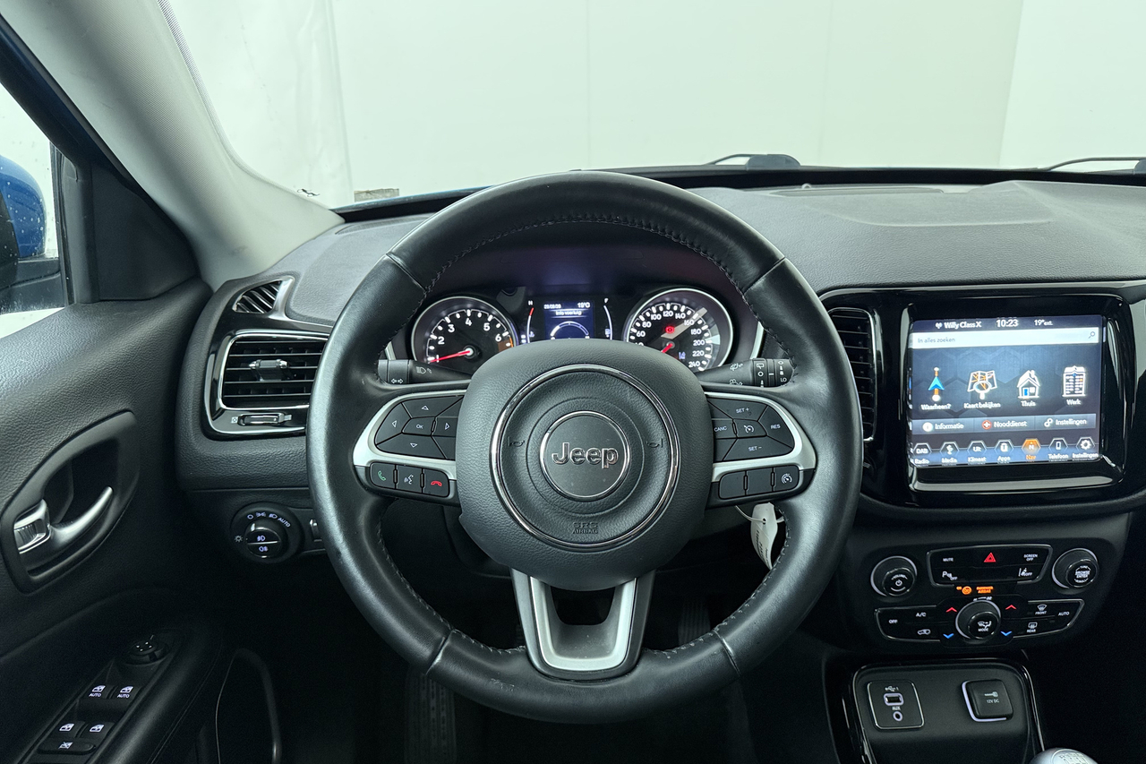Jeep Compass — photo 10