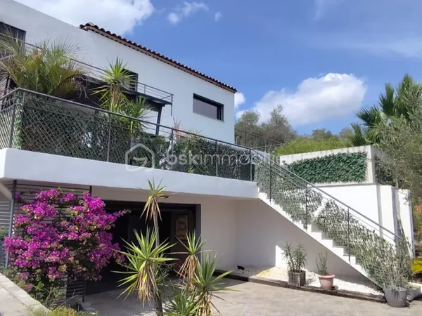 Maison 7 pièces 190 m²