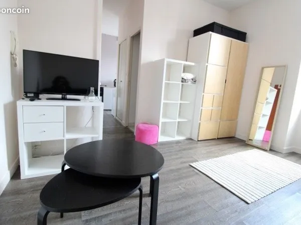 Studio 1 pièce 25 m²