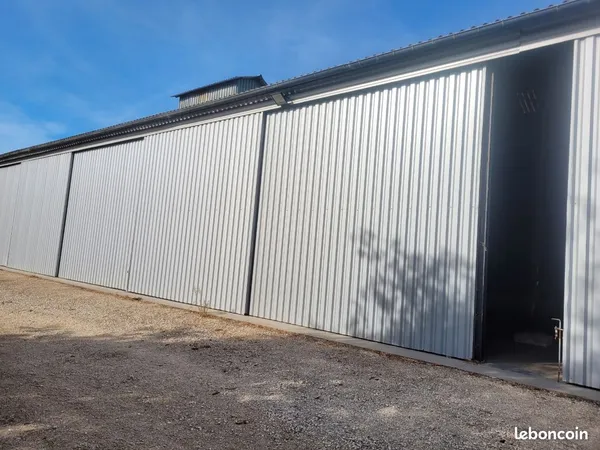 Hangar de stockage