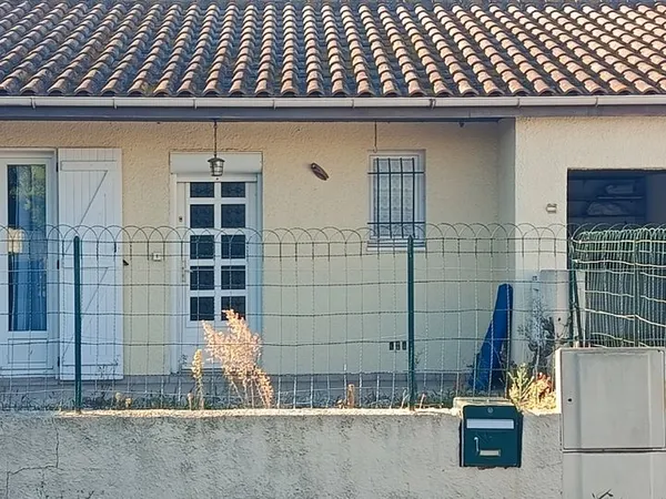 Petite maison a Agde