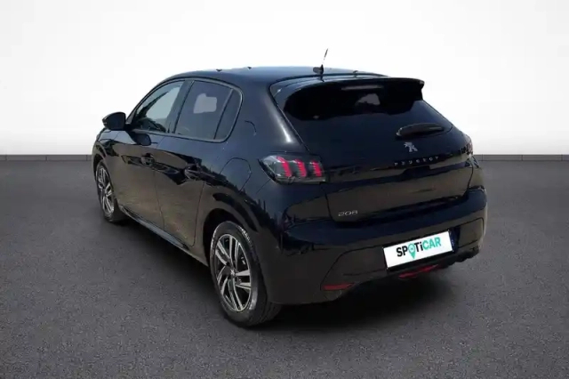 Peugeot 208 puretech 100 s&amp;s eat8 — photo 4