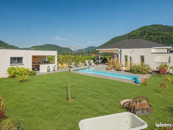 Maison 6 pièces 145 m²