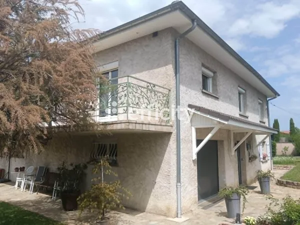 Maison 7 pièces 203 m²