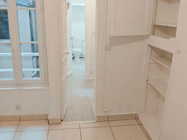 Studio 15,6 m² | Rénové & Clé en main | Calme sur Cour | Paris 18e (Jules Joffrin)