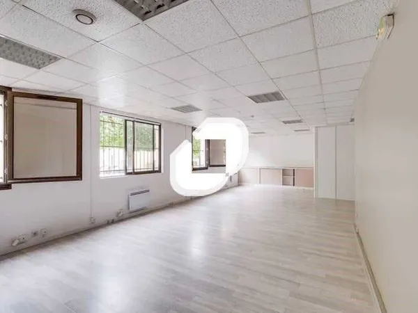 Bureaux 230 m²