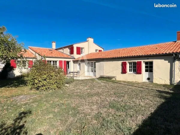 Propriété 6 pièces 177 m²