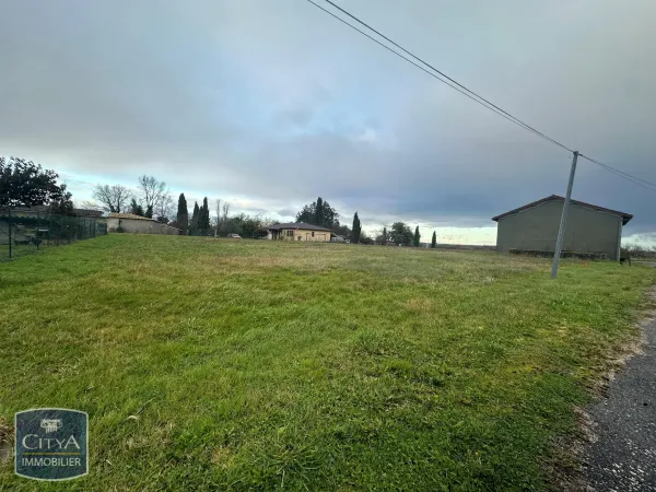 Terrain 842 m²