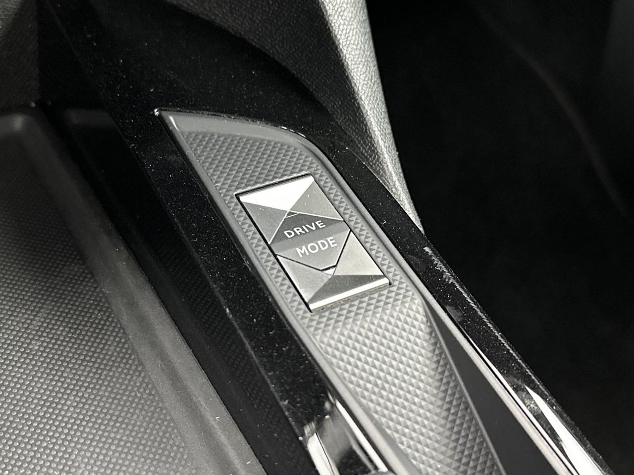 Ds Ds 3 crossback puretech 130 eat8 performance line+ — photo 32