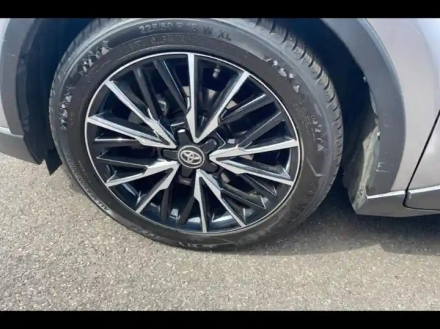 Toyota C-Hr hybride distinctive — photo 12