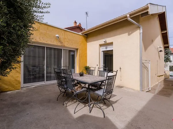 Maison T4 à Vénissieux - Secteur Gabriel Péri, impasse au calme