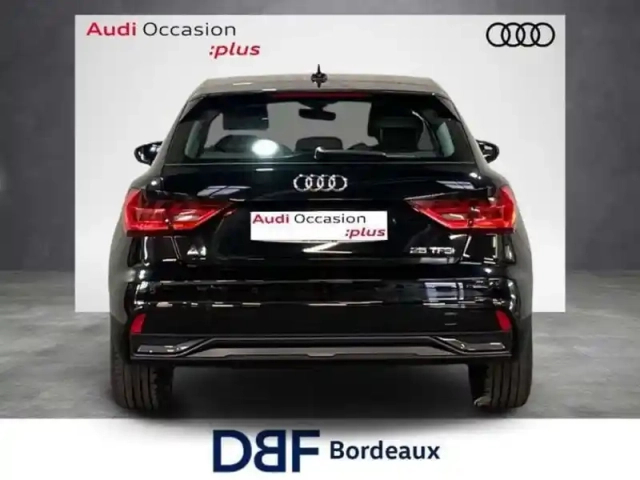 Audi A1 25 tfsi 95 ch s tronic 7 design luxe — photo 4