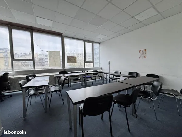 Bureau 240 m²