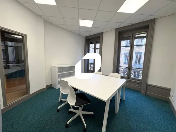 Bureau 134 m²