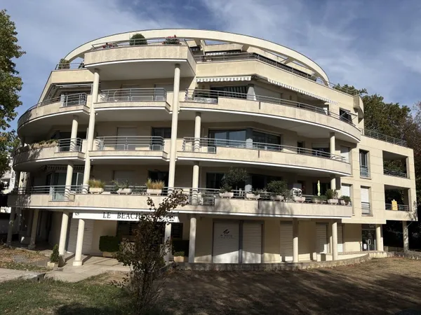 Vends studio idéalement situé