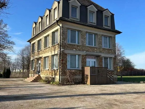 Maison 350 m²