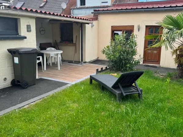 🏡 Maison de plain-pied avec jardin, terrasse et dépendance - 139 900