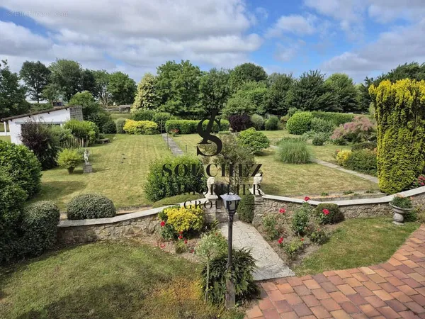 Maison 6 pièces 127 m² à vendre à Fresnicourt-Le-Dolmen (62150)