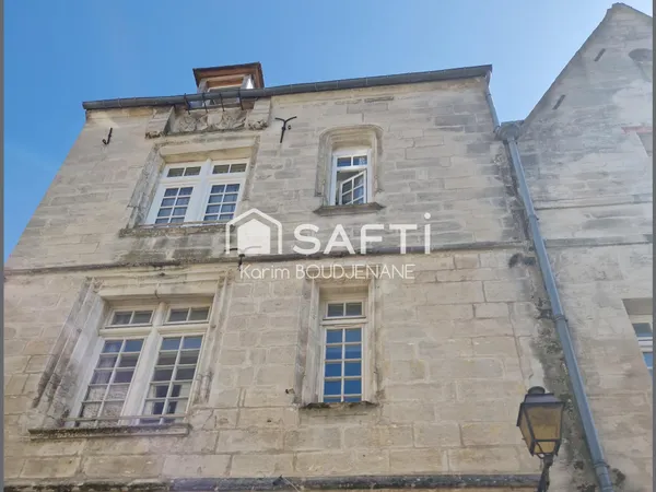 SENLIS CŒUR HISTORIQUE - F2 39 M² - PARKING FERMÉ