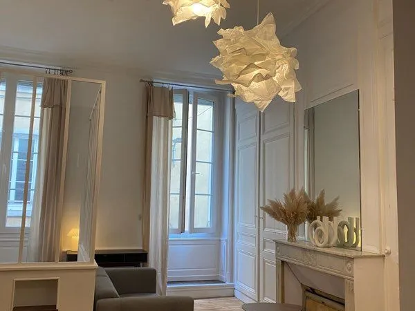 Location meublée 39m2 rue Bourgogne