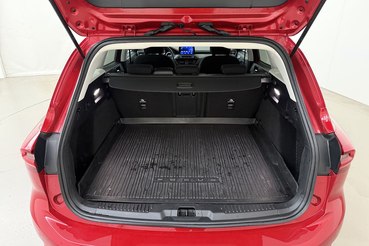 Ford Focus SW — photo 5