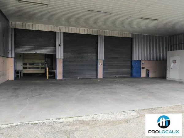Local d'activité 725 m²