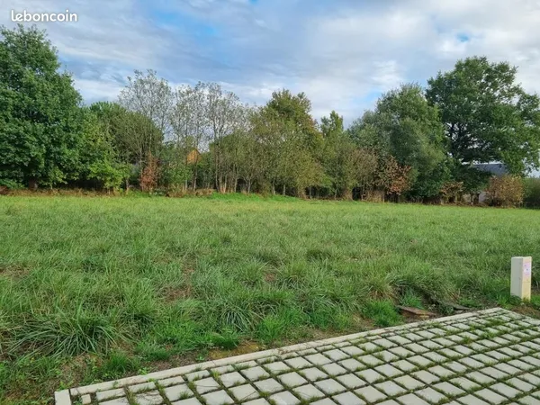 Terrain 313 m² Livre Sur Changeon