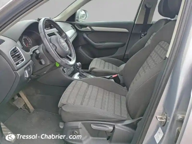 Audi Q3 2.0 tdi 120 ch s tronic 7 ambiente — photo 9