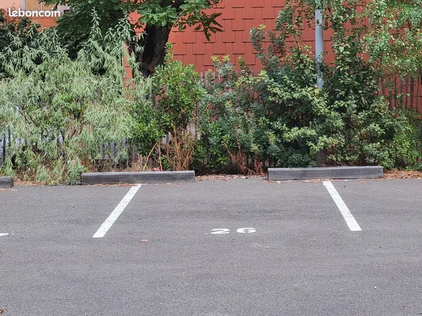 Place de parking aérienne à louer - Blagnac - Quartier des Cèdres