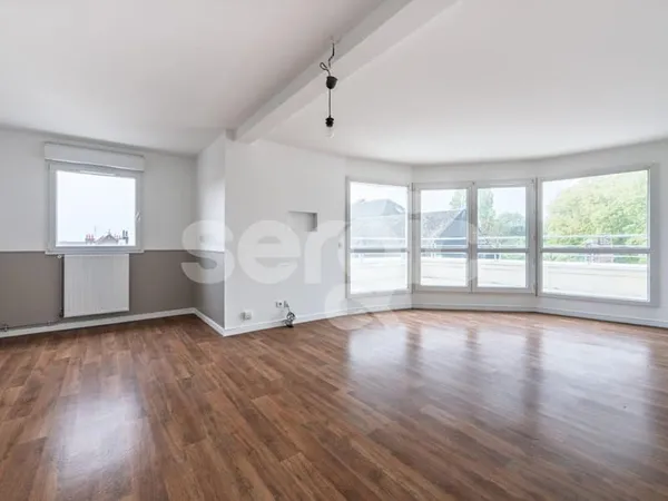 T3 DERNIER ETAGE avec MAGNIFIQUE TERRASSE