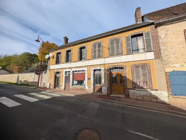 ENSEMBLE IMMOBILIER AU COEUR DE CHANTECOQ  IDÉAL INVESTISSEUR !