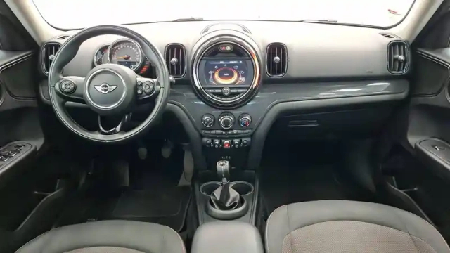Mini Mini countryman 136 ch — photo 12