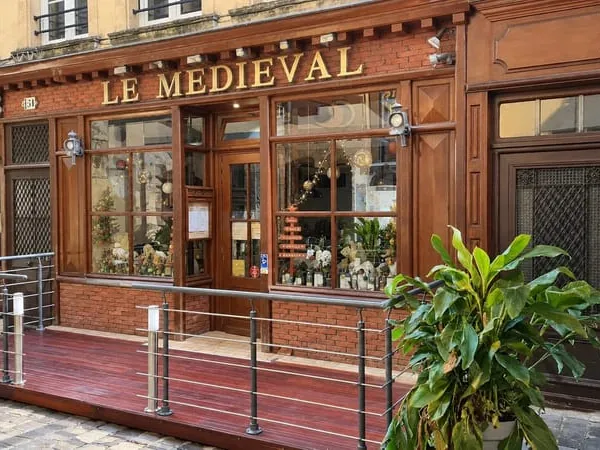 Fonds de Commerce Restaurant “Le Médiéval” - Sedan (cent