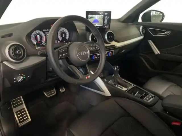 Audi Q2 35 tfsi 150 s tronic 7 s line — photo 9