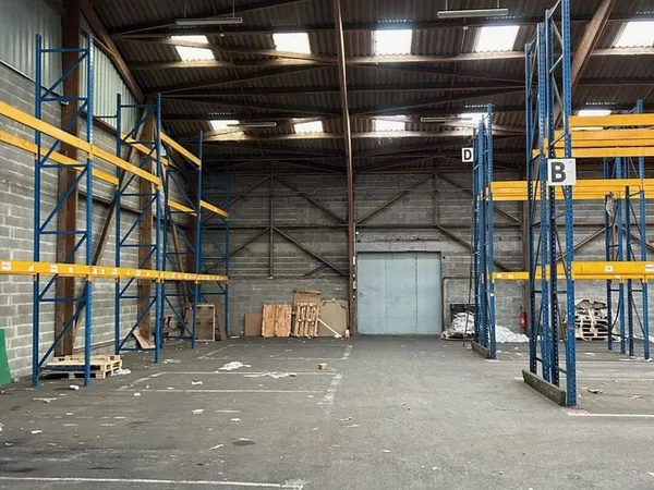 Local d'activité 3096 m²