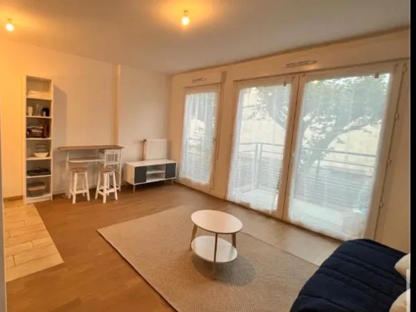 Studio lumineux 27m2 verneuil