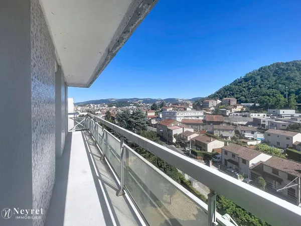 Appartement 6 pièces 94 m²