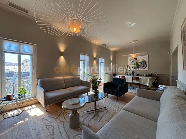APPARTEMENT HAUSSMANNIEN AVEC TERRASSE