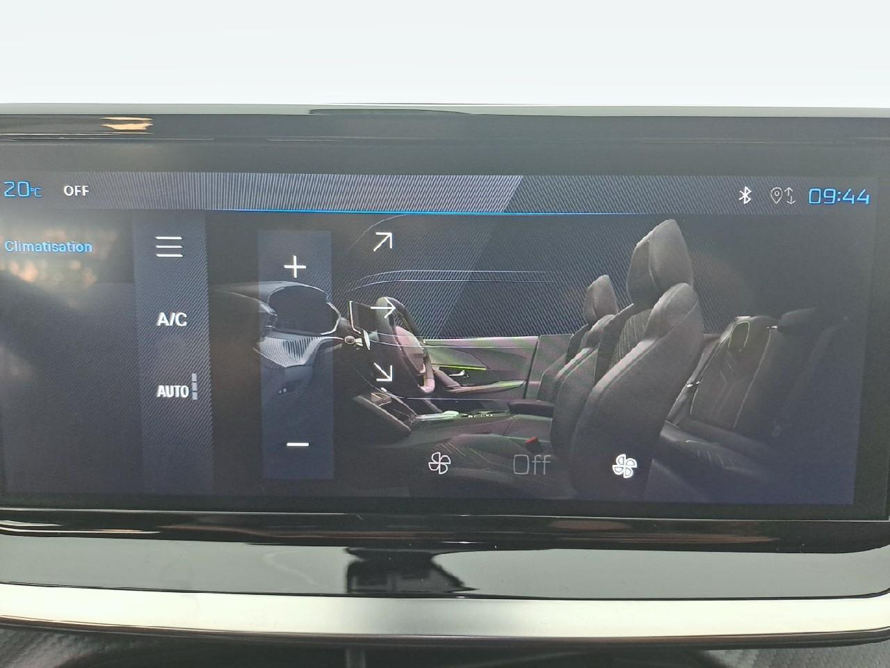Peugeot 2008 puretech 100 s&s bvm6 allure — photo 17