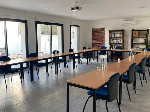 Location à l'heure d'une salle de 63 m² à Montpellier