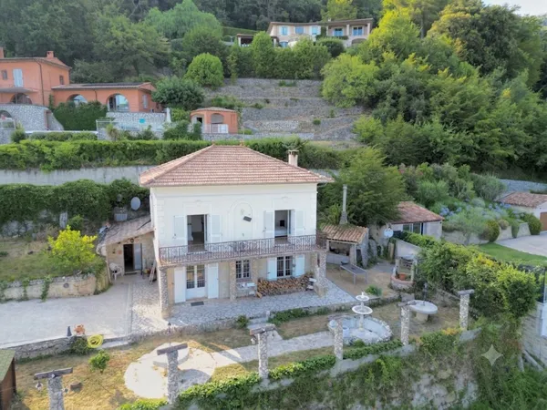 Propriété avec vue mer panoramique deux habitations indépe