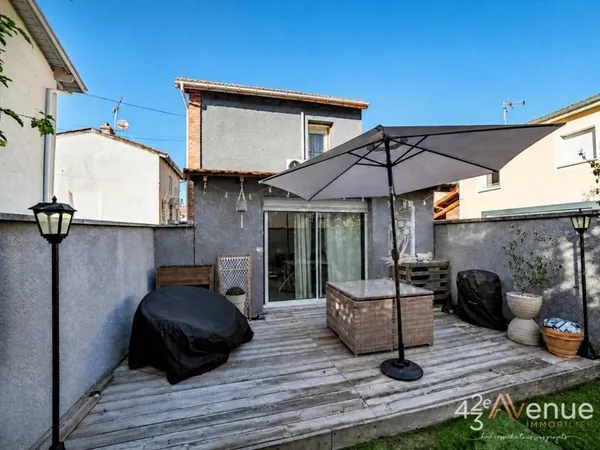 Maison de 74 m² avec grande terrasse de 50 m² et stationnement