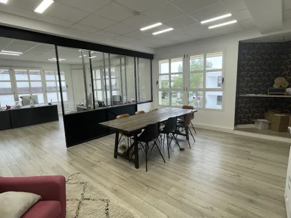 Local 2 pièces 96 m²