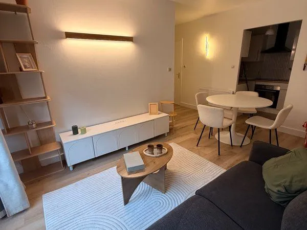 Béziers - Appartement meublé type T2 entièrement rénové, prêt à vivre