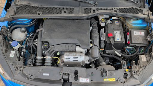 Peugeot 208 1.2 PureTech 100 - Allure Pack – 2021 – 14073 km – Essence – Boîte Manuelle — photo 34