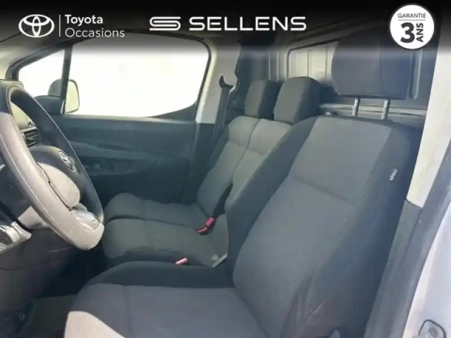 Toyota Proace city medium 100 d-4d dynamic mc23 — photo 11