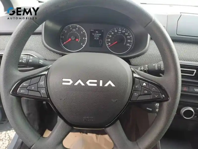 Dacia Sandero eco-g 100 — photo 14