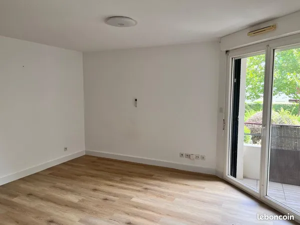 T2 rénové 36,6 m² - Balcon - Piscine - Clim - Parking